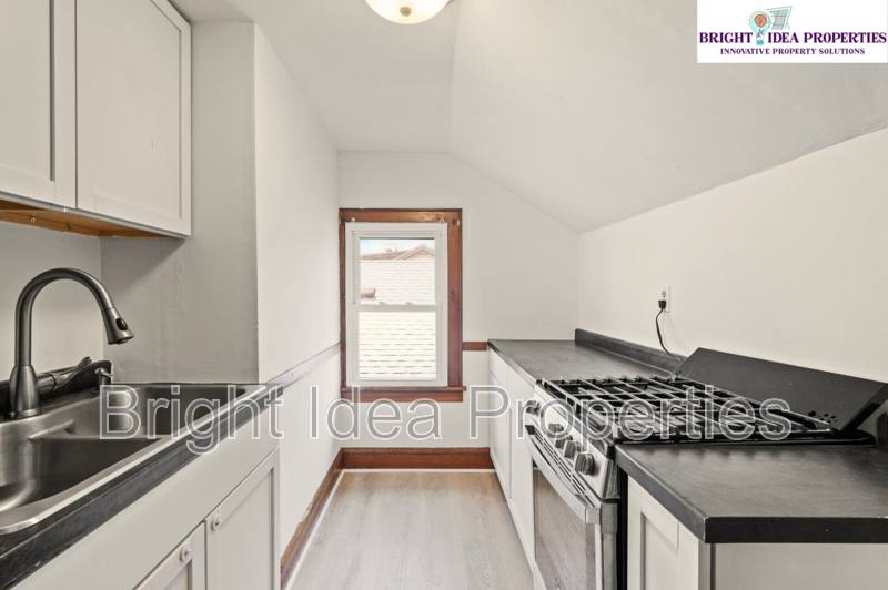 Apartment for rent at 969 Lawson Ave E #2, Saint Paul, MN 55106