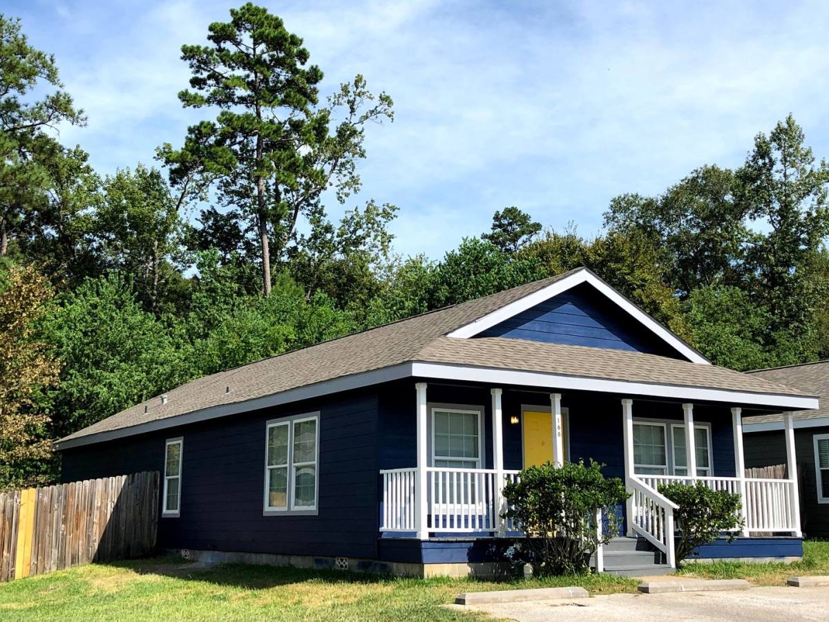 Apartment for rent at 168 Varsity Dr, Huntsville, TX 77340