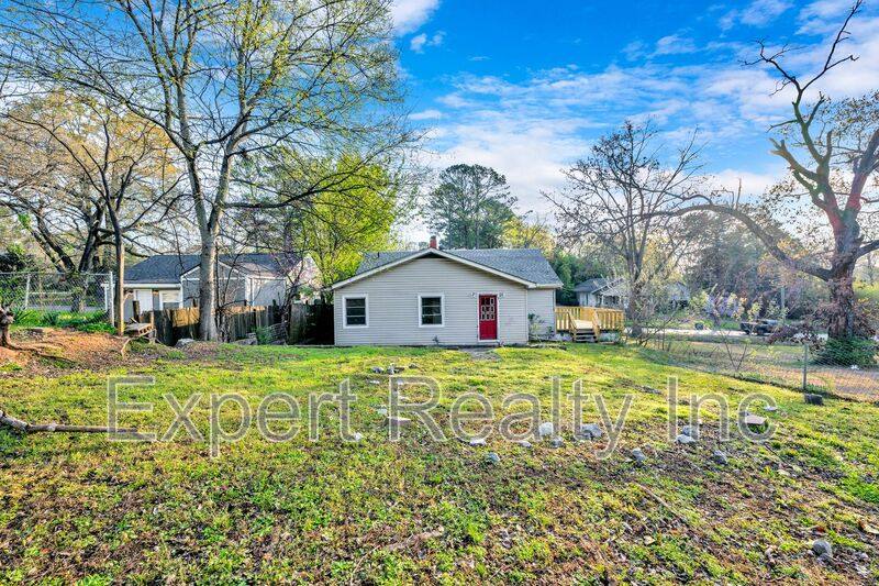 House for rent at 616 Rutledge Dr, Birmingham, AL 35228