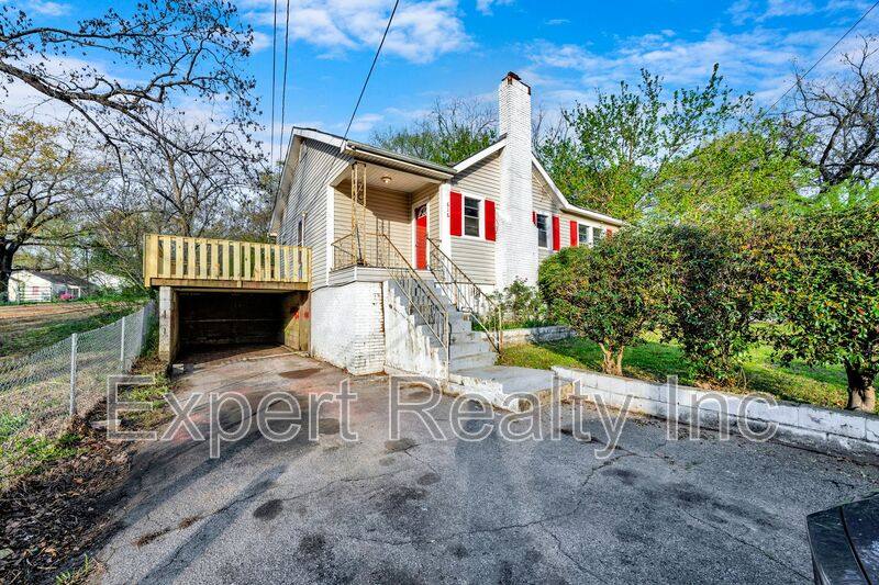 House for rent at 616 Rutledge Dr, Birmingham, AL 35228