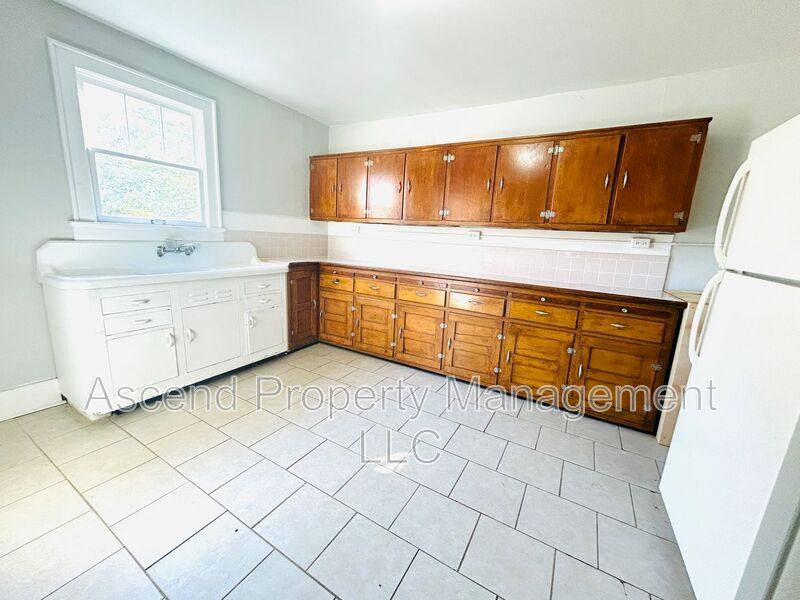 House for rent at 4504 Old Mission Rd, Chattanooga, TN 37411