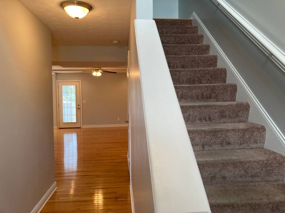 Townhouse for rent at 141 Twin Lakes Dr, Vine Grove, KY 40175