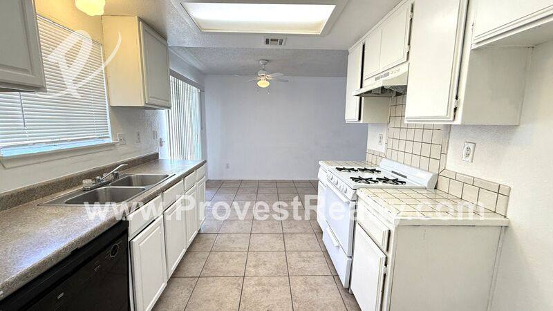 Apartment for rent at 20236 Pawhuska Rd #4, Apple Valley, CA 92307