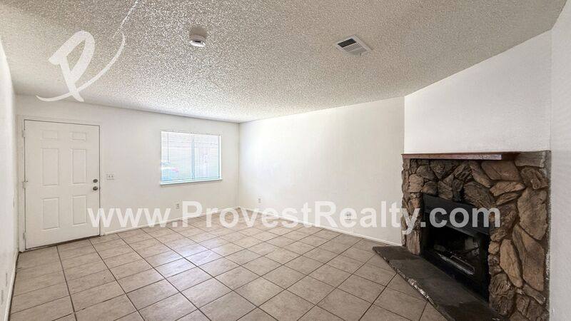 Apartment for rent at 20236 Pawhuska Rd #4, Apple Valley, CA 92307