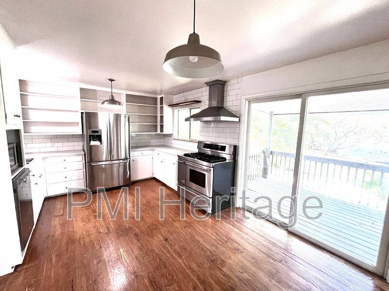 Townhouse for rent at 1139 N Sunset Dr, Fayetteville, AR 72701