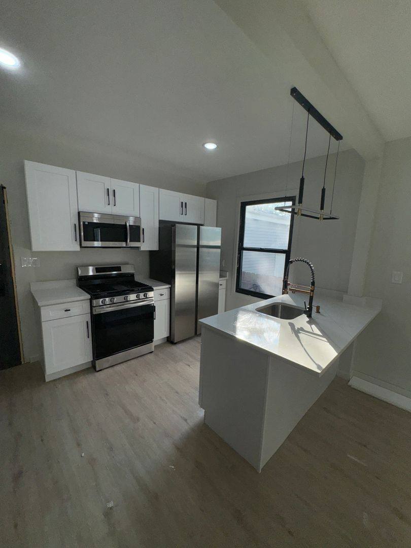Apartment for rent at 124-128 Putnam St, Paterson, NJ 07524