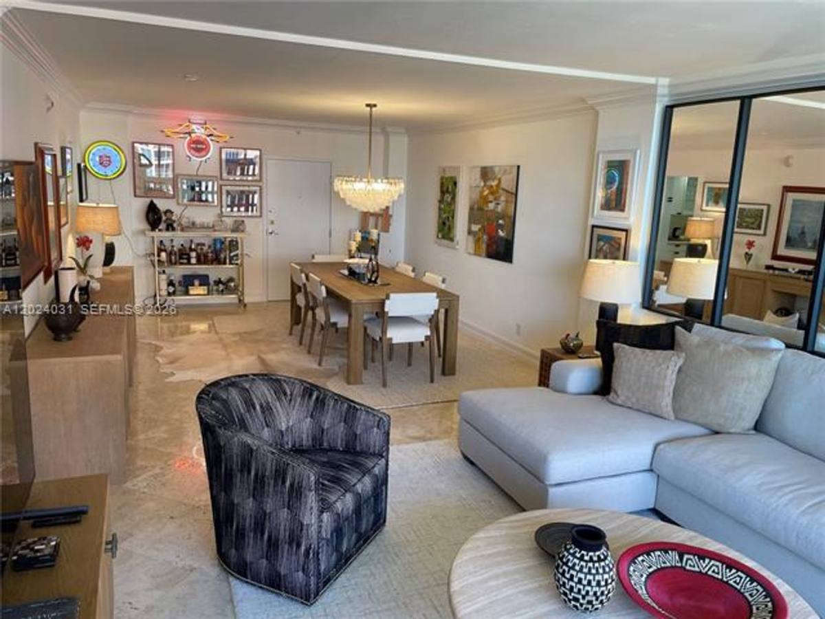 Apartment for rent at 90 Edgewater Dr, Miami, FL 33133
