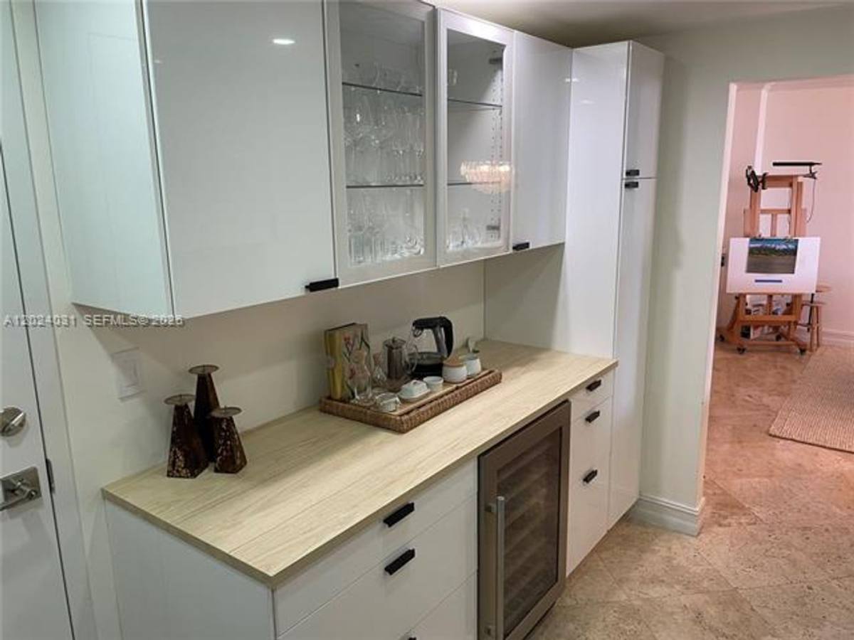 Apartment for rent at 90 Edgewater Dr, Miami, FL 33133