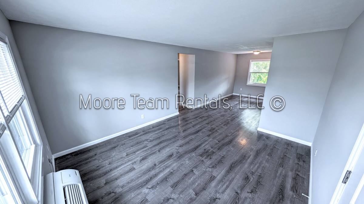 Apartment for rent at 408 Sixth Ave W, Hendersonville, NC 28739