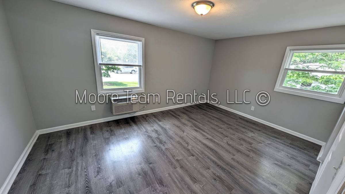 Apartment for rent at 408 Sixth Ave W, Hendersonville, NC 28739