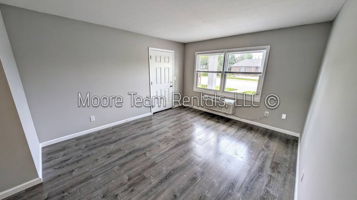 Apartment for rent at 408 Sixth Ave W, Hendersonville, NC 28739