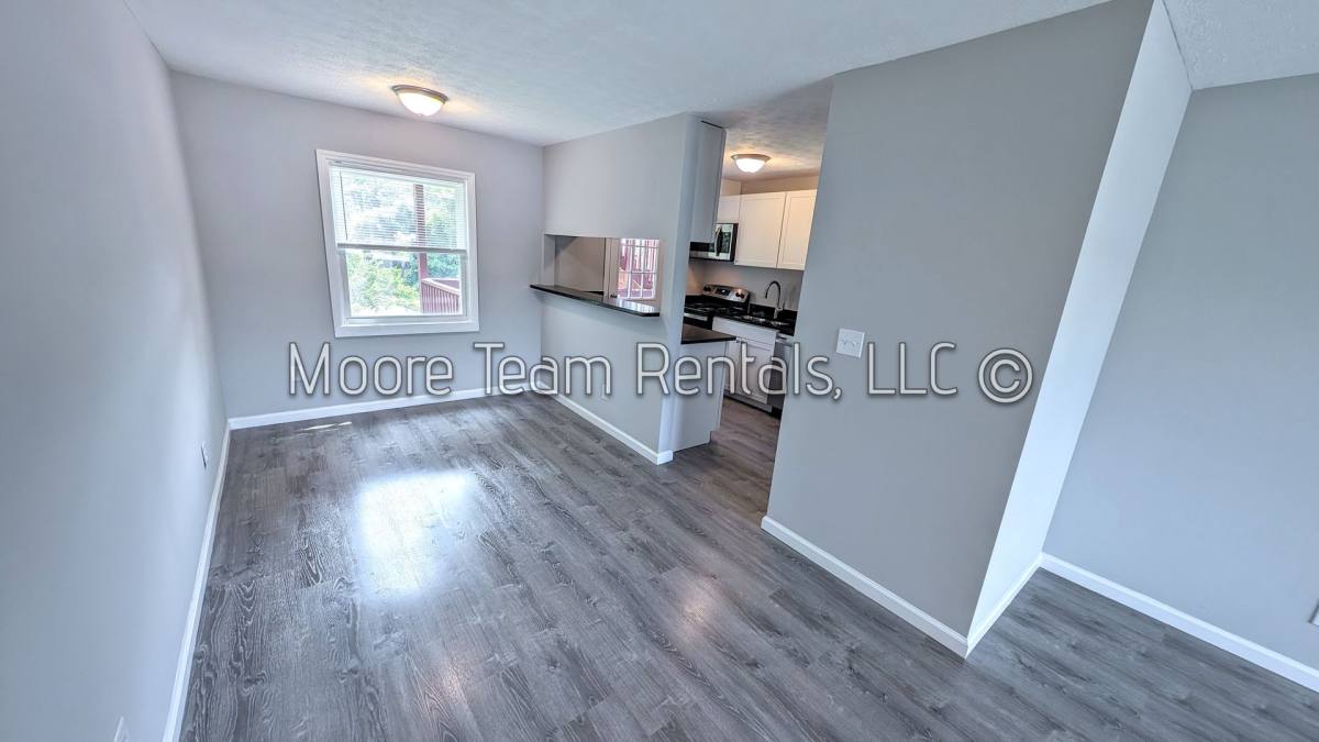 Apartment for rent at 408 Sixth Ave W, Hendersonville, NC 28739