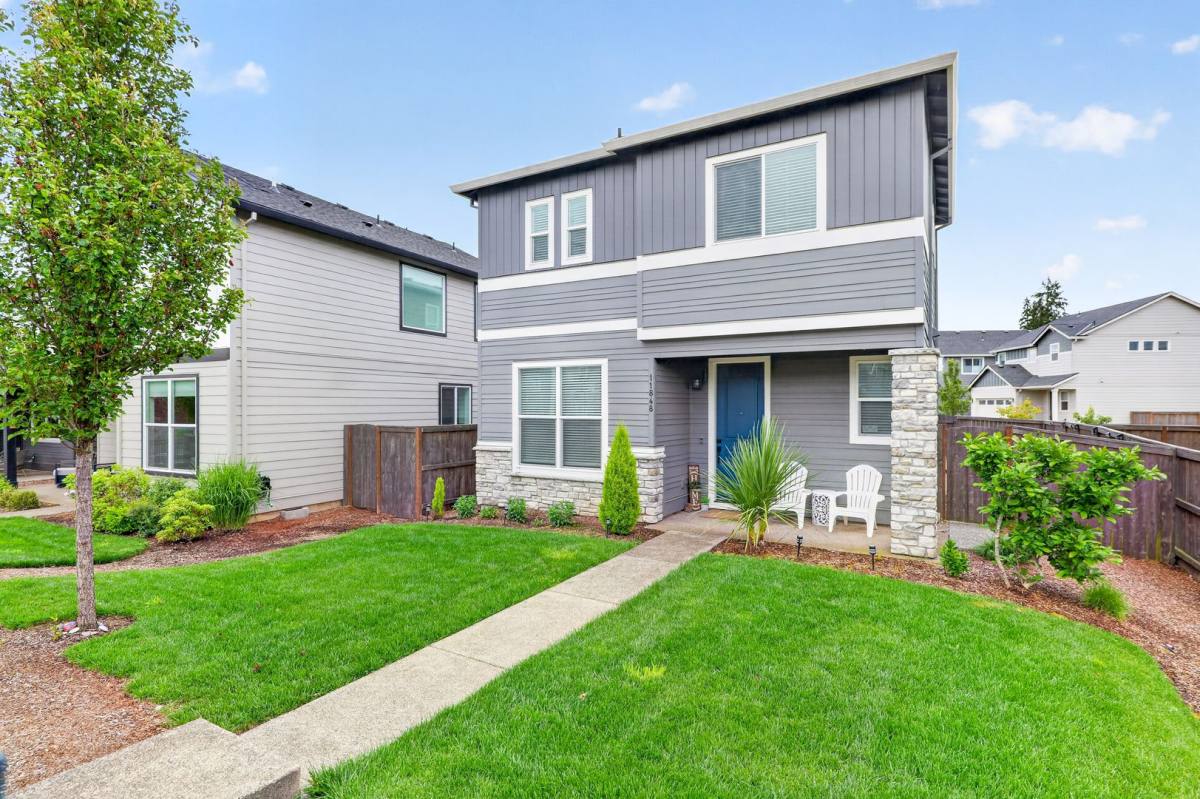 House for rent at 11848 SE Pleasant Valley Parkway, Happy Valley, OR 97086