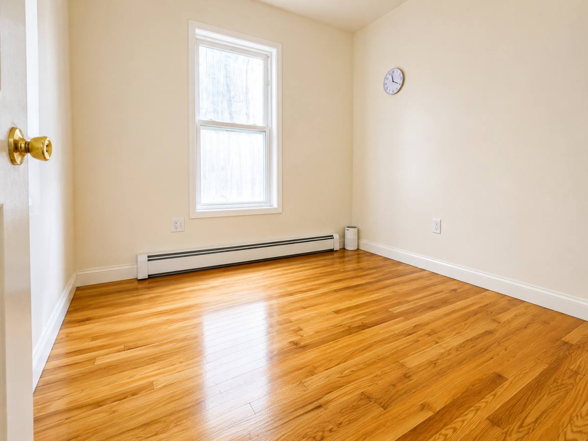 Apartment for rent at 1379 Bronx River Ave, Bronx, NY 10472