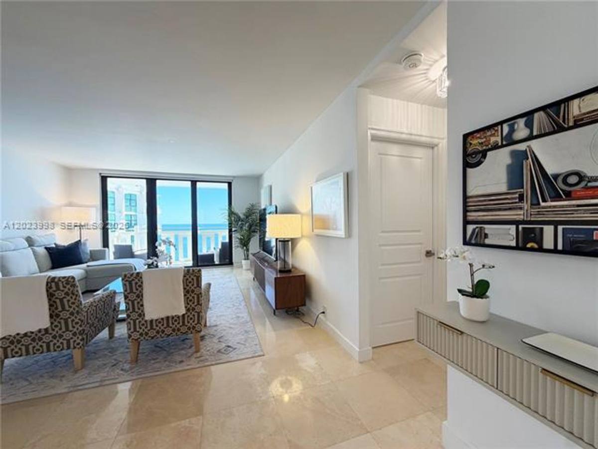 Condo for rent at 1111 Crandon Blvd, Key Biscayne, FL 33149