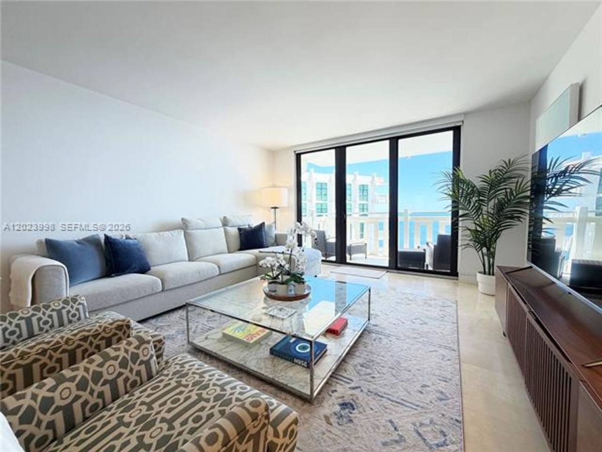 Condo for rent at 1111 Crandon Blvd, Key Biscayne, FL 33149