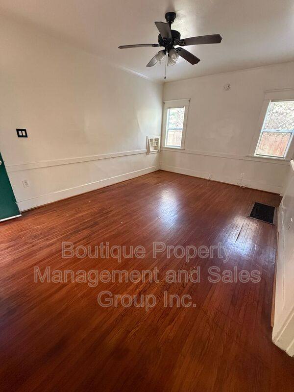 Apartment for rent at 1614 E Broadway #7, Long Beach, CA 90802