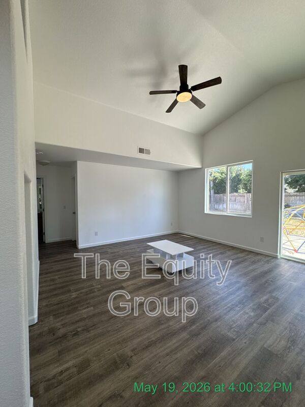 House for rent at 2020 Golden Way, Dinuba, CA 93618