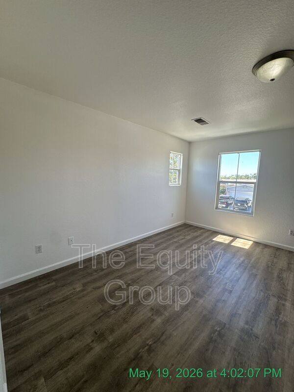 House for rent at 2020 Golden Way, Dinuba, CA 93618