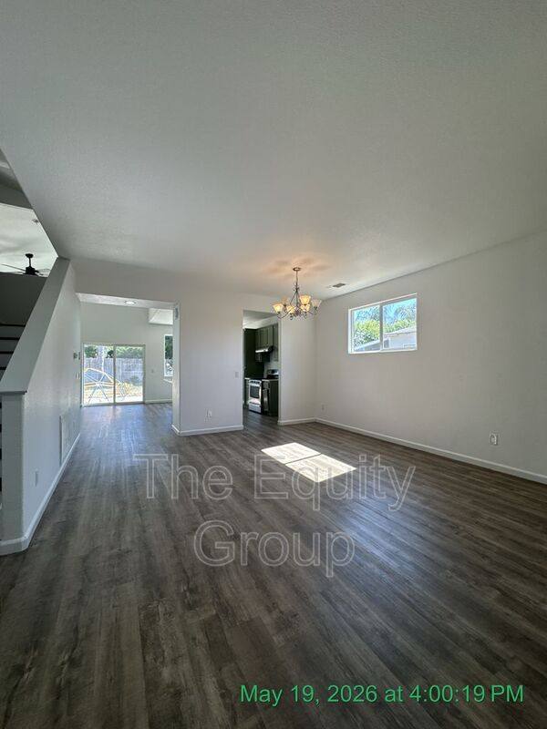 House for rent at 2020 Golden Way, Dinuba, CA 93618