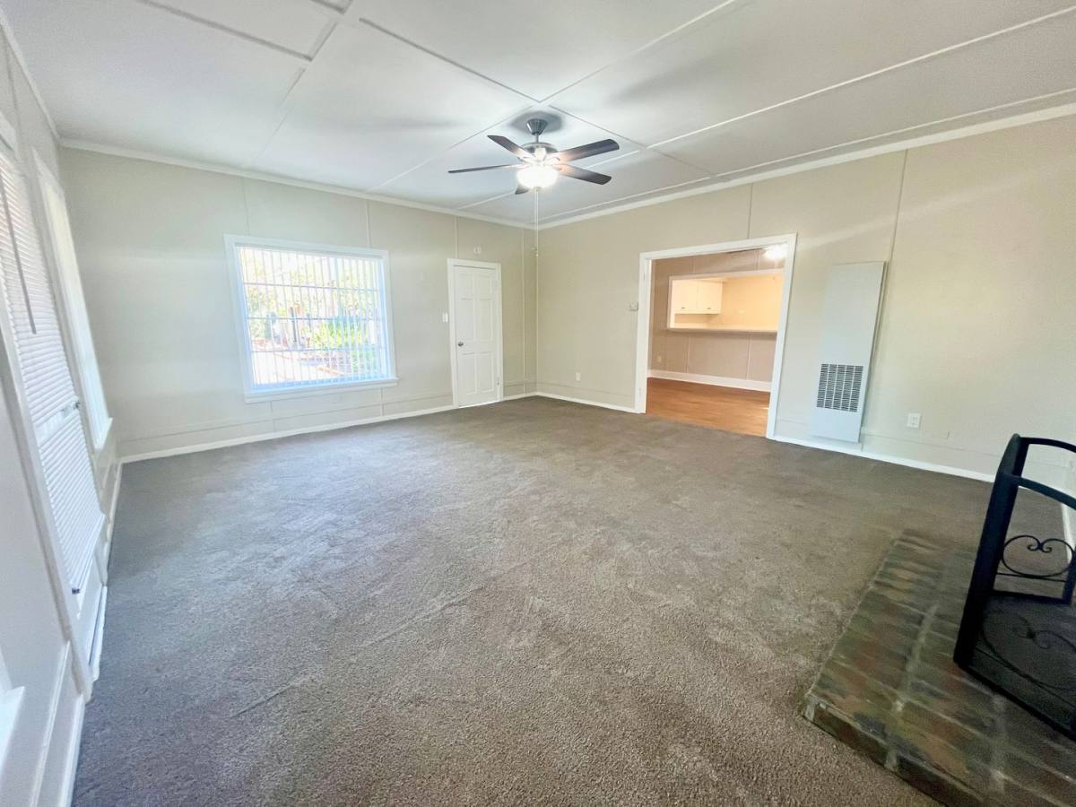 Apartment for rent at 264 Avalon Dr, Vista, CA 92084