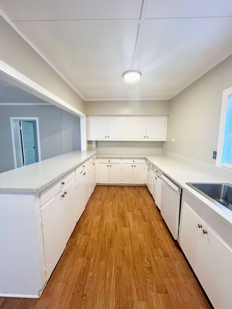 Apartment for rent at 264 Avalon Dr, Vista, CA 92084