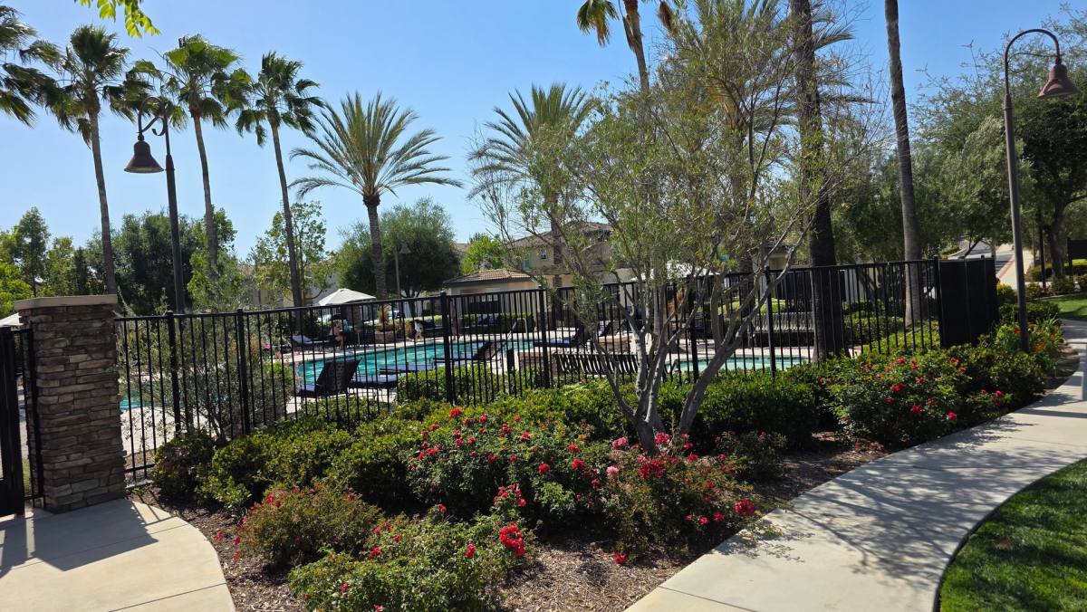 Townhouse for rent at 44096 Calle Allicante, Temecula, CA 92592