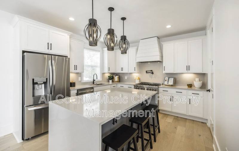 House for rent at 507 Summit St, Nashville, TN 37209