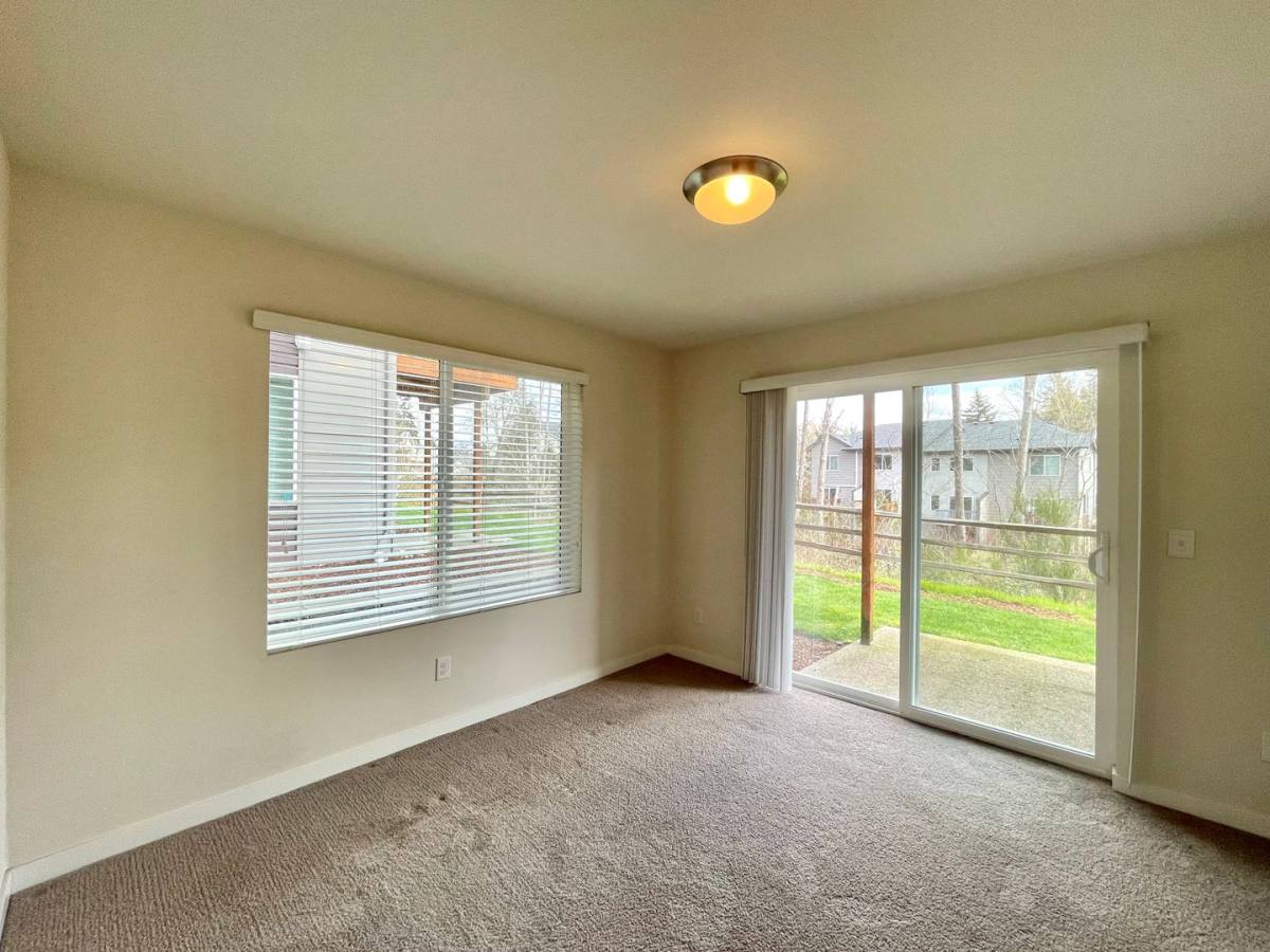 Townhouse for rent at 1921 129th Place SW, Everett, WA 98204