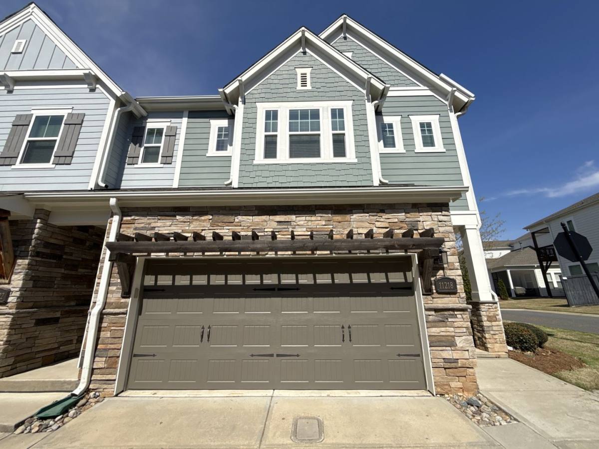 Townhouse for rent at 11218 Cobb Creek Court, Charlotte, NC 28277