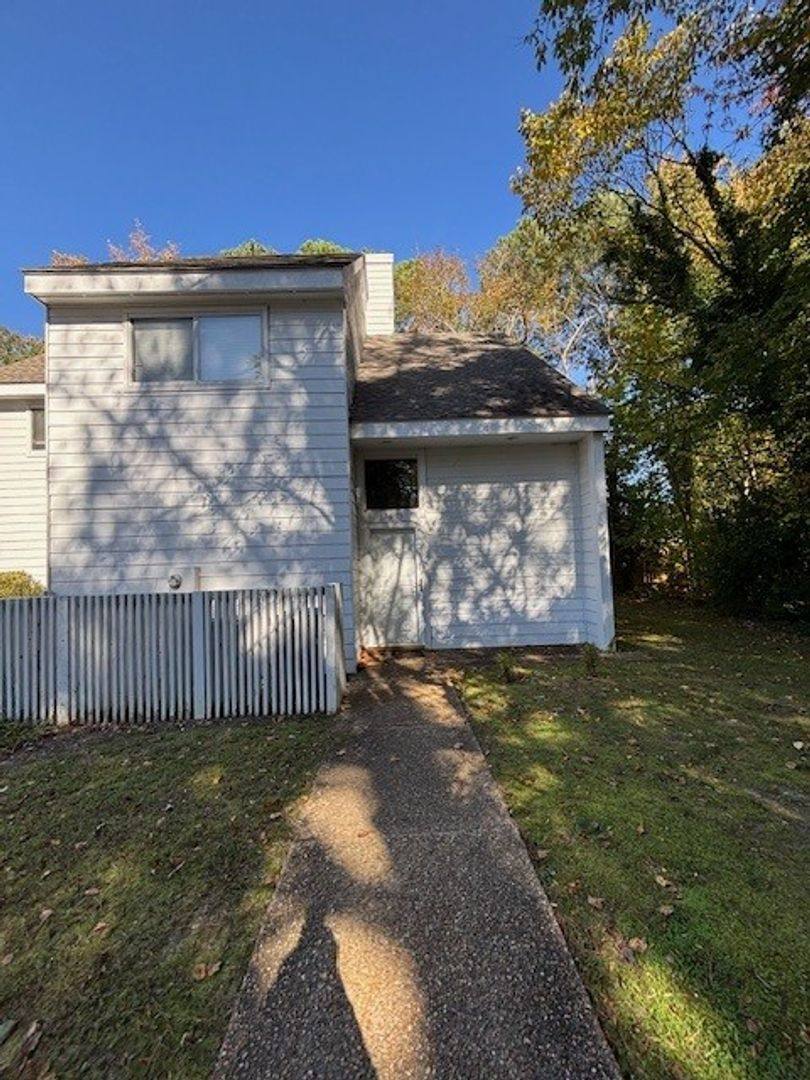 Townhouse for rent at 124 Governor Berkeley Rd #13, Williamsburg, VA 23185