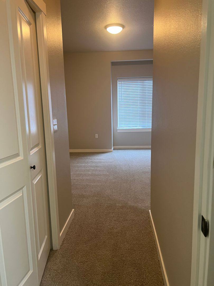 Apartment for rent at 608 NE 86th St, Vancouver, WA 98665