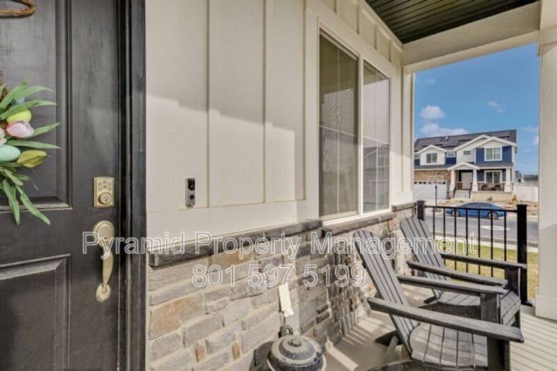 House for rent at 994 S 4090 W, Syracuse, UT 84075