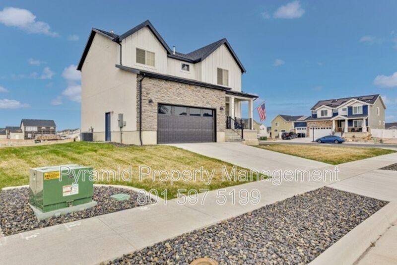 House for rent at 994 S 4090 W, Syracuse, UT 84075