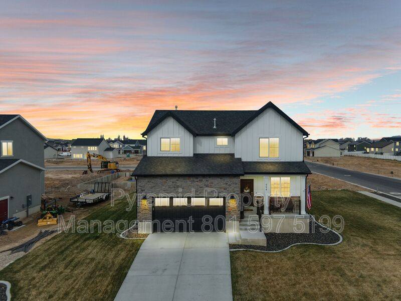 House for rent at 994 S 4090 W, Syracuse, UT 84075