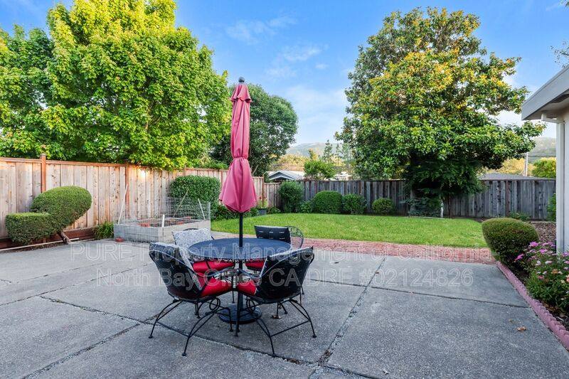 House for rent at 10 Nancy Dr, Novato, CA 94947