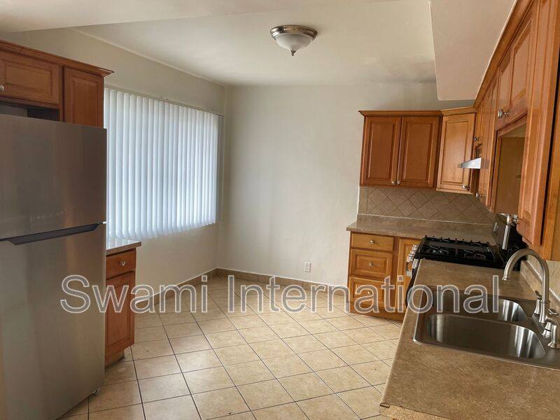 Apartment for rent at 7716 S Figueroa St #4, Los Angeles, CA 90003