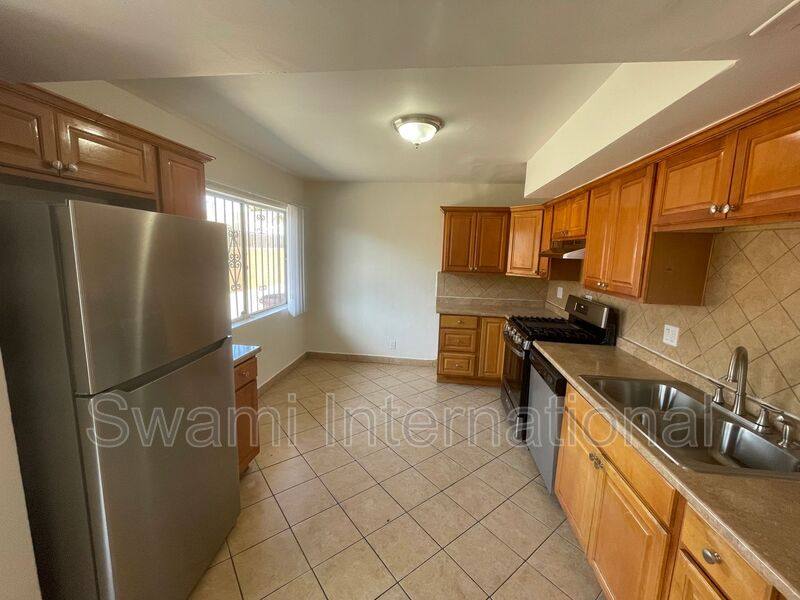 Apartment for rent at 7716 S Figueroa St #4, Los Angeles, CA 90003