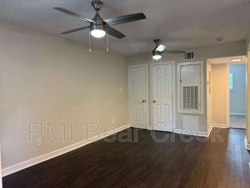 Apartment for rent at 1824 Thonig Rd #10, Houston, TX 77055