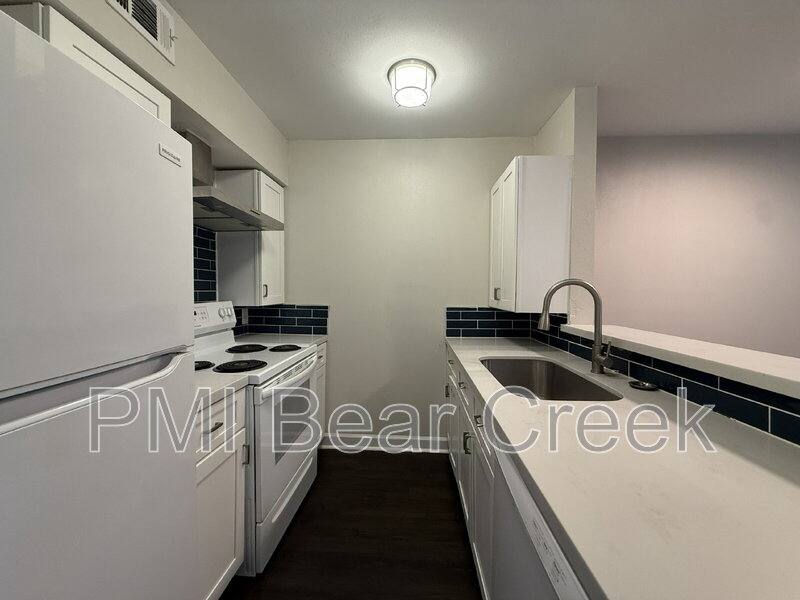 Apartment for rent at 1824 Thonig Rd #10, Houston, TX 77055