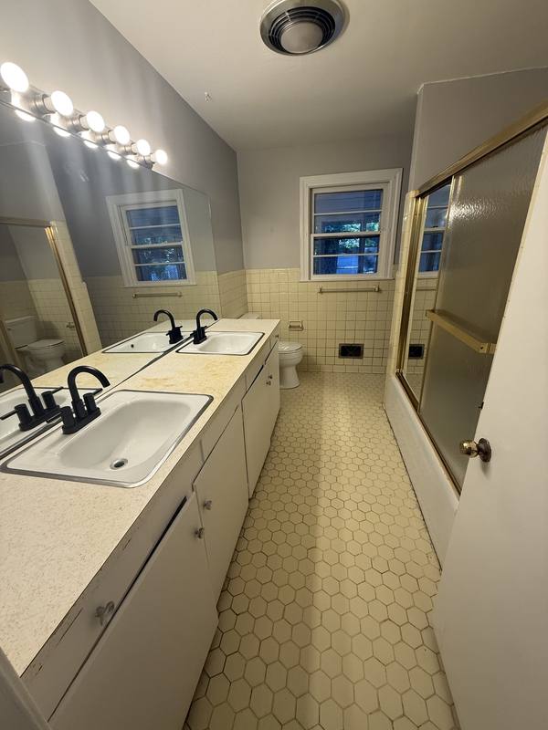 House for rent at 207 Belvedere Dr, Greenville, NC 27834