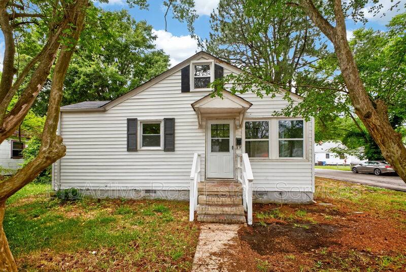House for rent at 900 Partridge Ave, Chesapeake, VA 23324