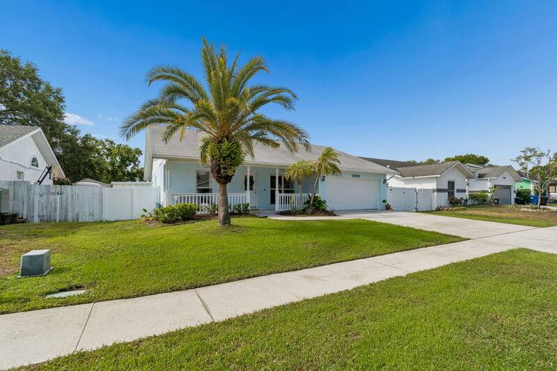 House for rent at 1898 76th Place N, Saint Petersburg, FL 33702