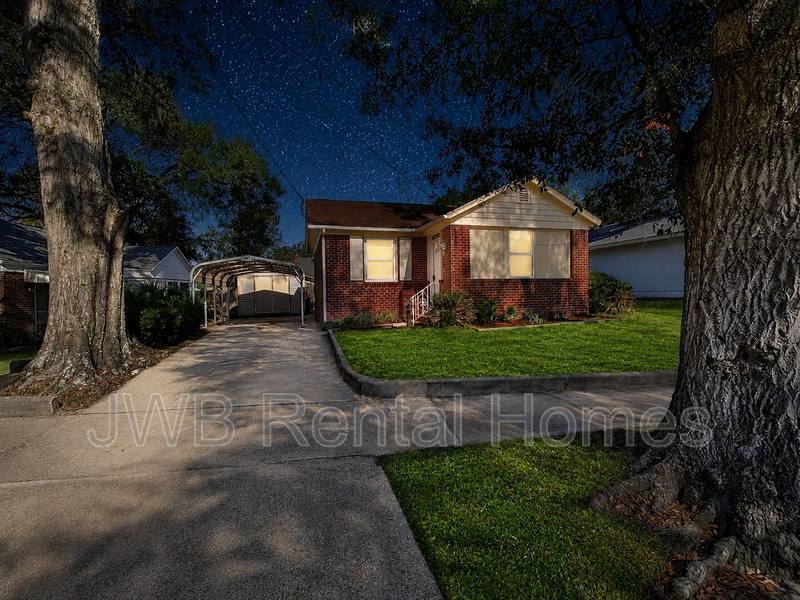 House for rent at 425 47th St W, Jacksonville, FL 32208
