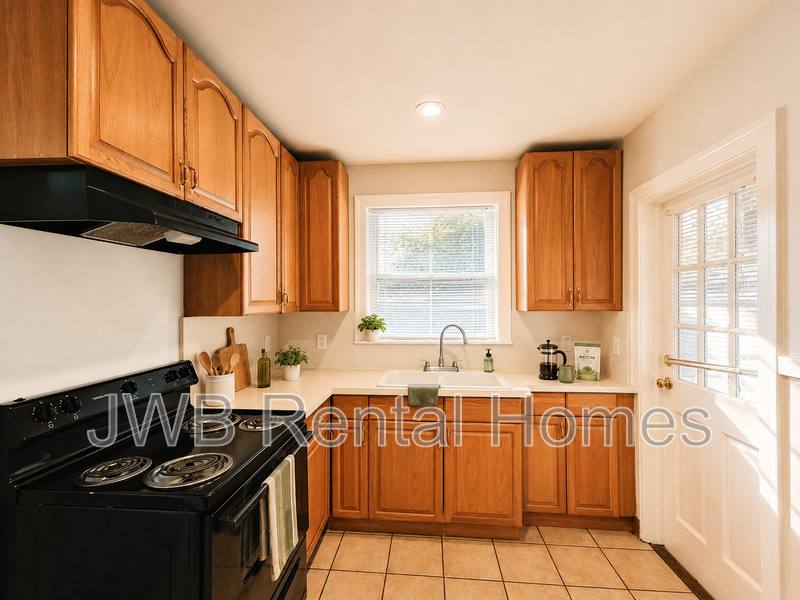 House for rent at 425 47th St W, Jacksonville, FL 32208