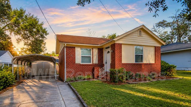 House for rent at 425 47th St W, Jacksonville, FL 32208
