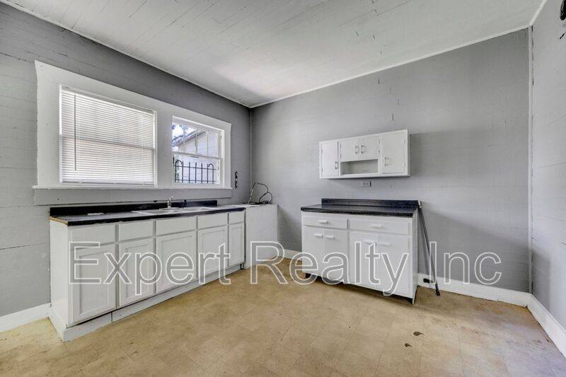 House for rent at 608 5th Ave, Birmingham, AL 35228