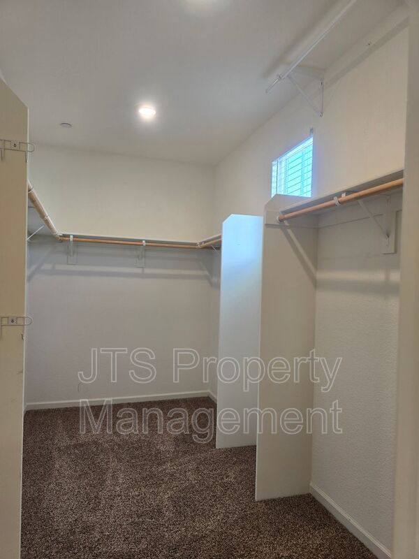 House for rent at 3217 Sunny Gate Lane, Folsom, CA 95630