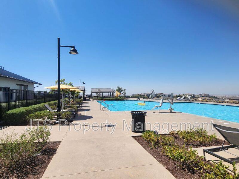 House for rent at 3217 Sunny Gate Lane, Folsom, CA 95630
