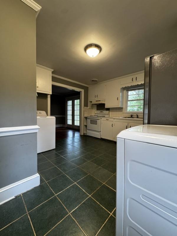 House for rent at 2414 Slay Dr, Greenville, NC 27858